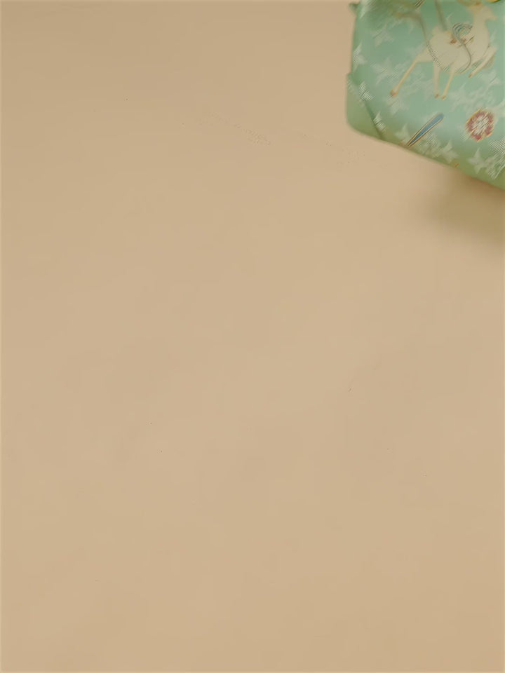 Interior capacity guide for Silkyhaus nine-colored deer brocade bucket bag, showing inner compartment layout